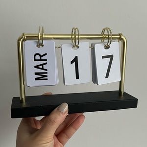 Target Flip Calendar Gold Black Desk
